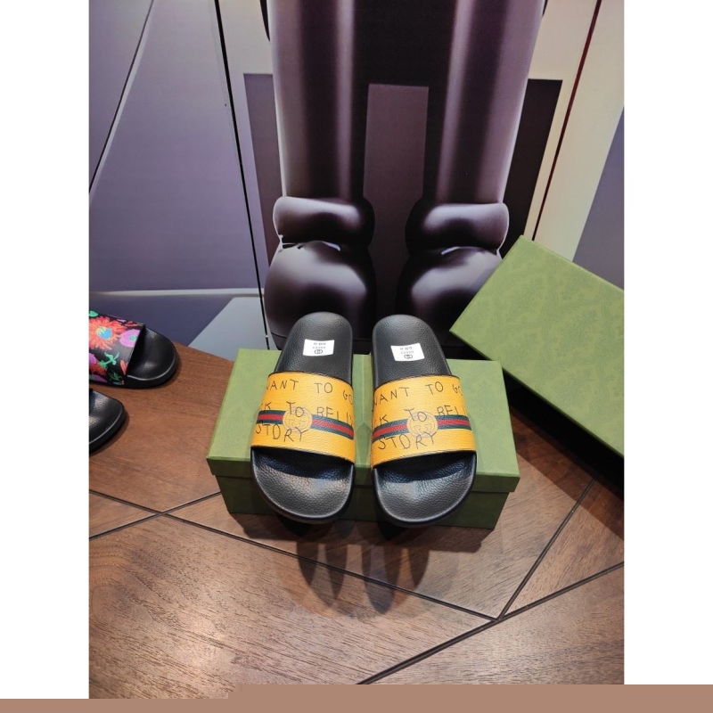 G*u*i slippers